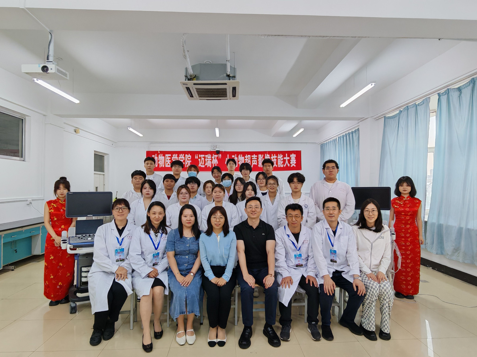 技能大赛合影.jpg