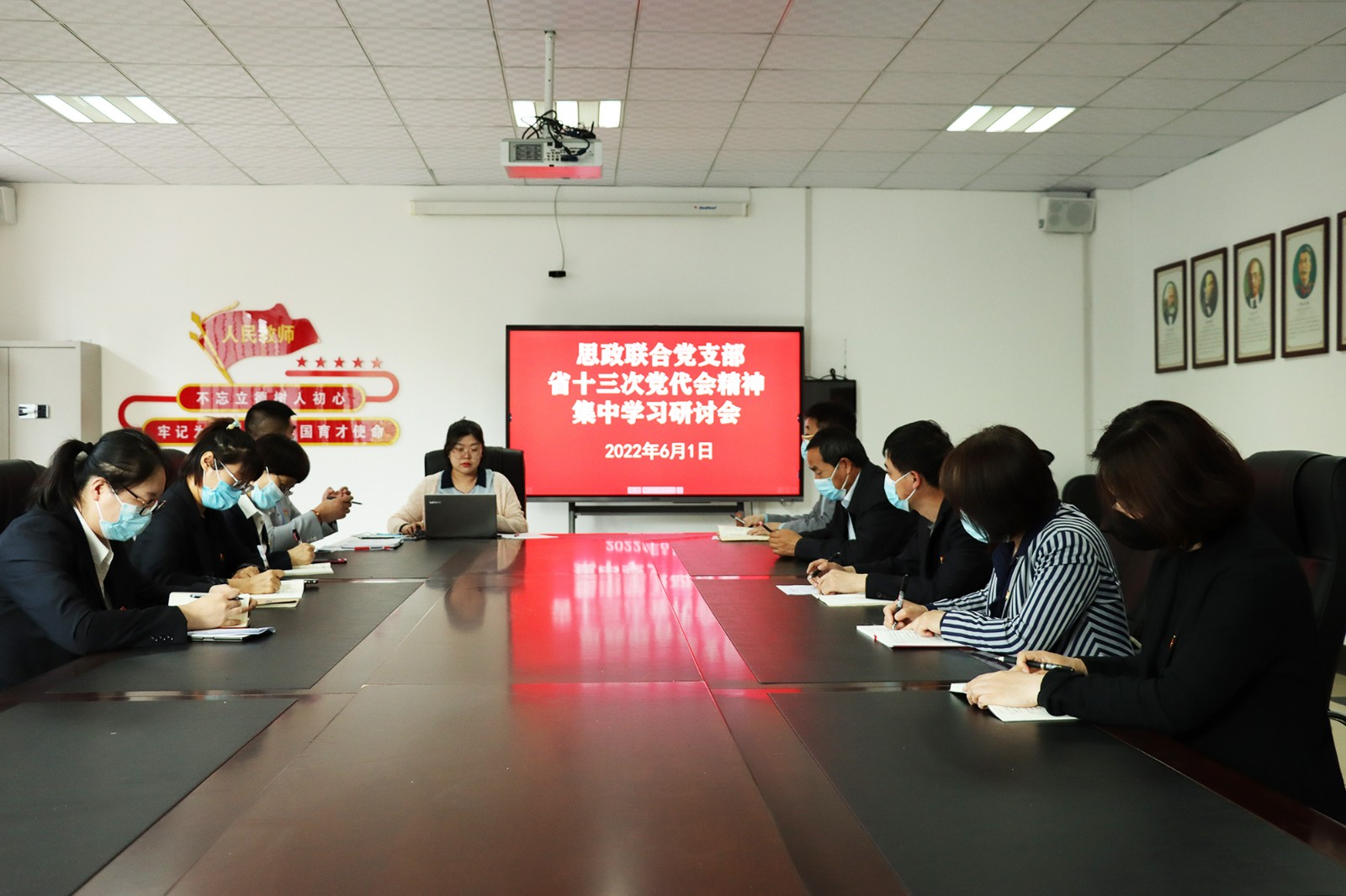 1线下活动现场.jpg 1线下活动现场.jpg