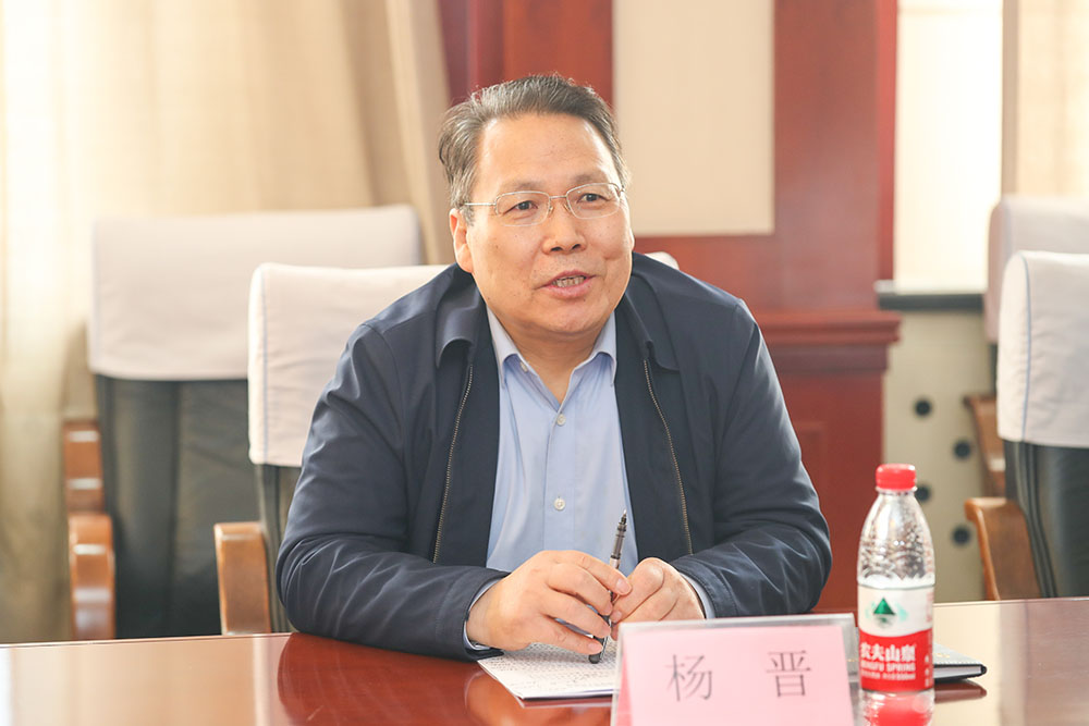 3山东省寿光蔬菜控股集团副总经理杨晋讲话 拷贝.jpg 3山东省寿光蔬菜控股集团副总经理杨晋讲话 拷贝.jpg