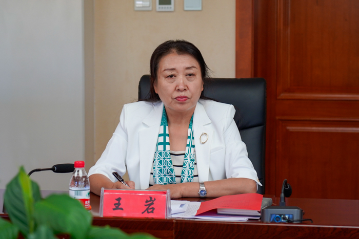 7副院长王岩主持活动.jpg 7副院长王岩主持活动.jpg
