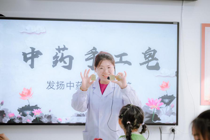图片6.jpg 图片6.jpg